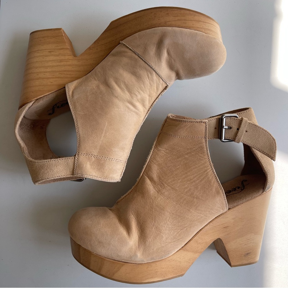 ✨Free People | Amber Orchard Chunky Wooden Platform Wedge Leather Heeled Clogs